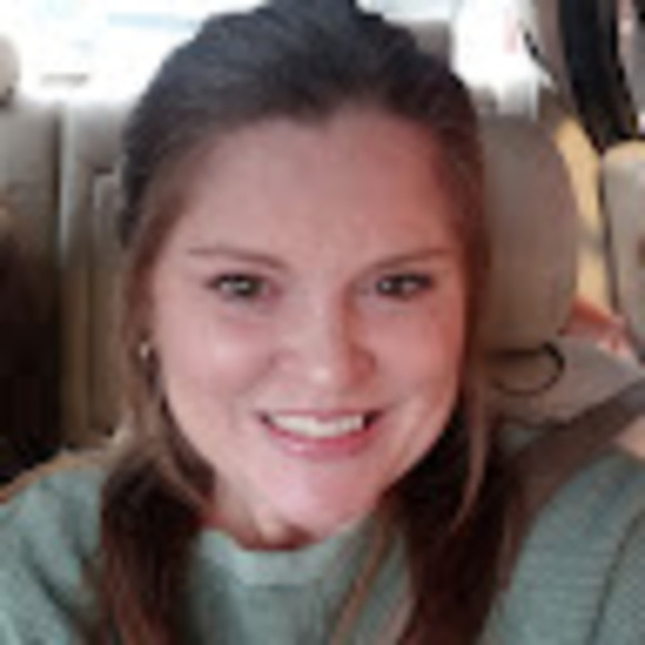 Meet your Posher, Gretchen - Picture 1 of 1